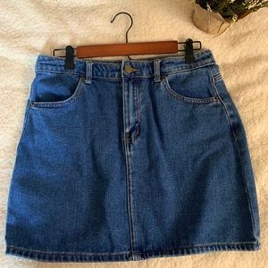 Denim skirt (size large)